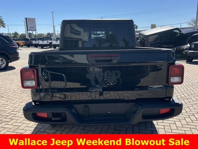 2022 Jeep Gladiator Sport