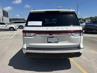 2022 Lincoln Navigator L Reserve