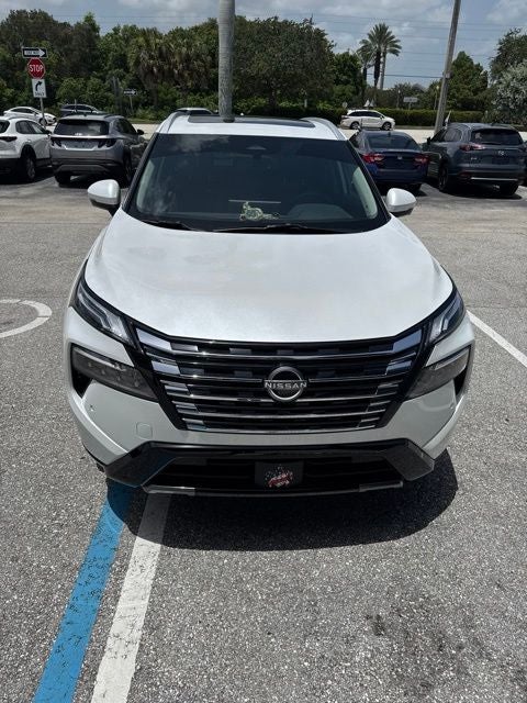 2025 Nissan Rogue Platinum