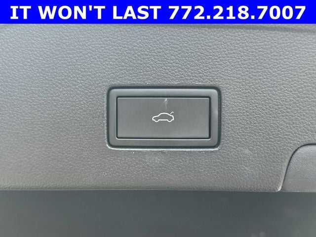 2023 Volkswagen Atlas Cross Sport 3.6L V6 SEL R-Line