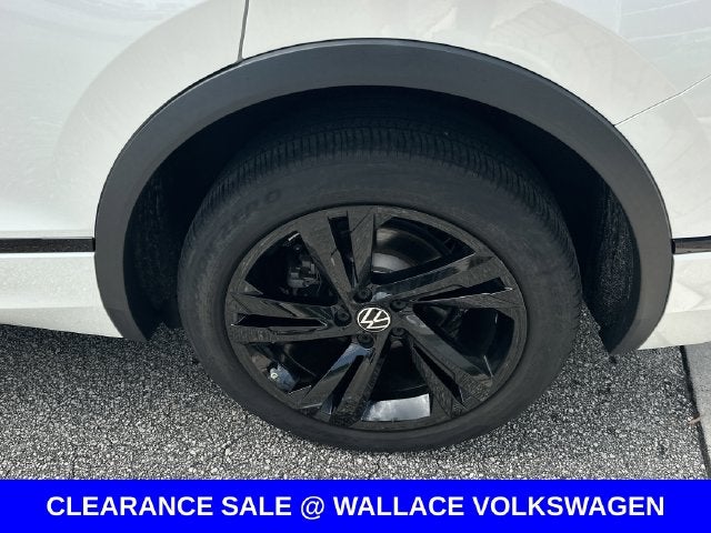 2024 Volkswagen Tiguan 2.0T SE R-Line Black