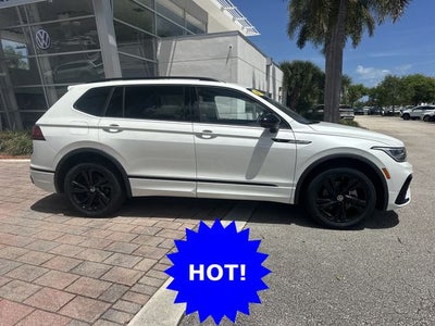 2023 Volkswagen Tiguan 2.0T SE R-Line Black
