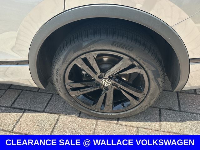 2023 Volkswagen Tiguan 2.0T SE R-Line Black
