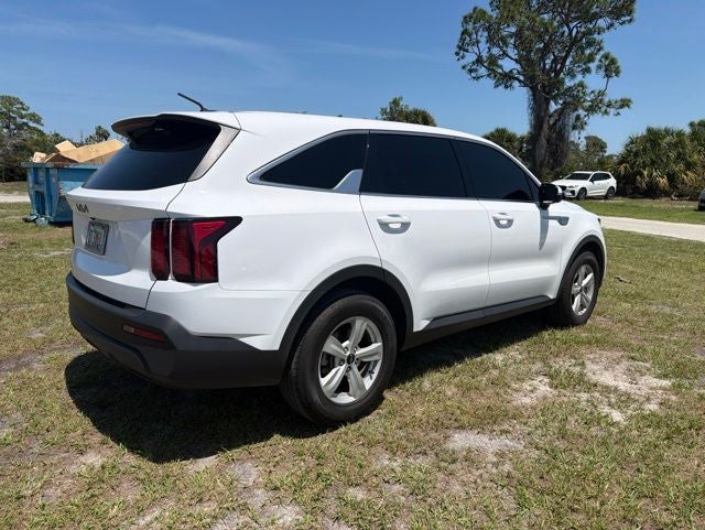 2023 Kia Sorento LX