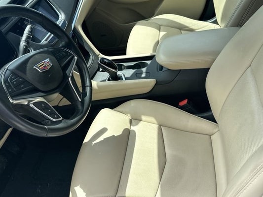 2019 Cadillac XT5 Luxury FWD in Stuart, FL, FL - Wallace Nissan