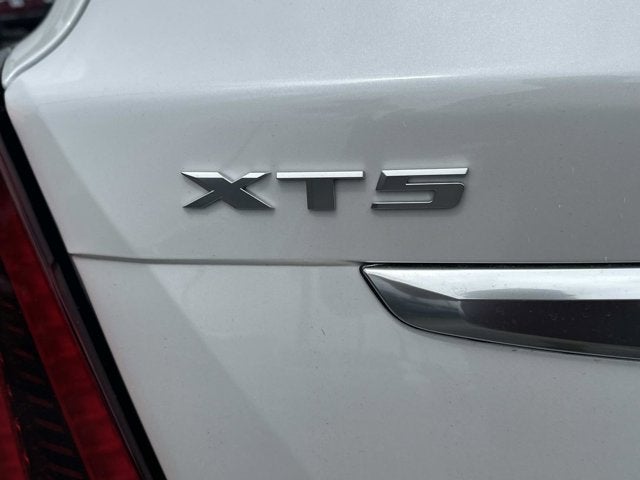 2026 Cadillac XT5 FWD Premium Luxury
