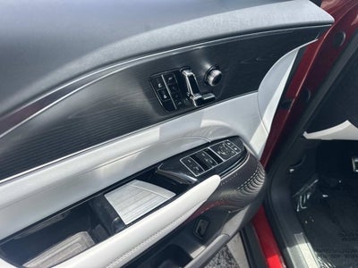 2025 Cadillac LYRIQ Sport