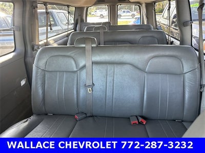 2022 Chevrolet Express Passenger 3500 1LS