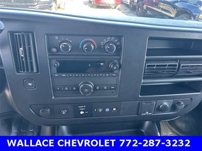 2022 Chevrolet Express Passenger 3500 1LS